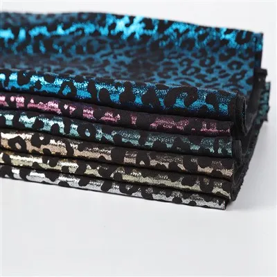 China Herstellung Metallic Stoff Leopardenmuster Stoff sehr hochwertiges PU-Leder geeignet für Taschen, Schuhe, Stoff und Sofa